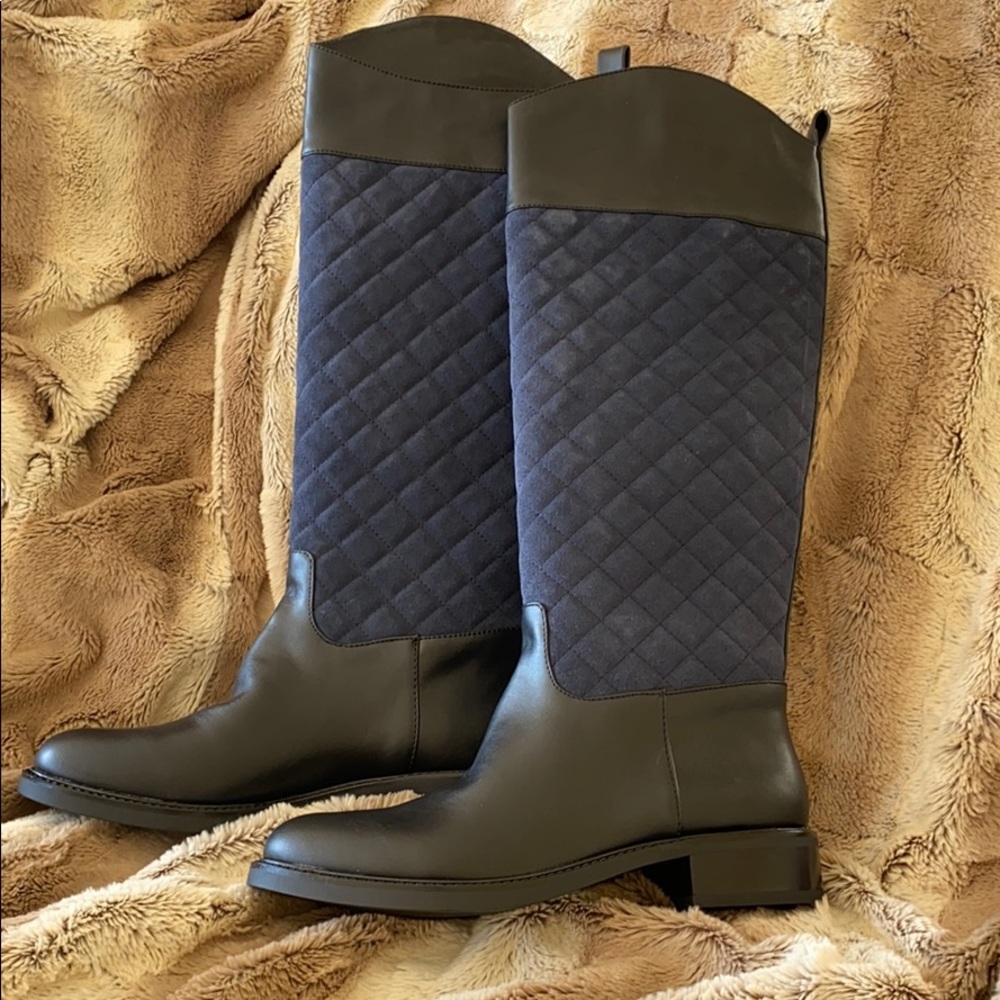 🎁 “VS QUILTED BLUE SUEDE BOOTS” 🎁 - Picture 3 of 11